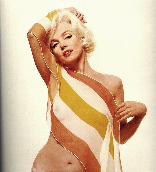 Marilyn Monroe Vogue 03 (543x600, 39Kb)