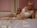 62-летняя бабушка-нимфоманка 62-летняя бабушка-нимфоманка