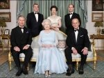 Королева Елизавета II отменила визит в Уэльс по болезни