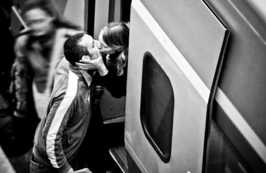 Страстные и нежные поцелуи, увековеченные в объективах фотографов