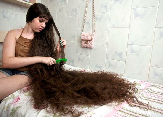 12-летняя девочка продала волосы за 5 тыс. долларов. Фотографии. Бразилия
